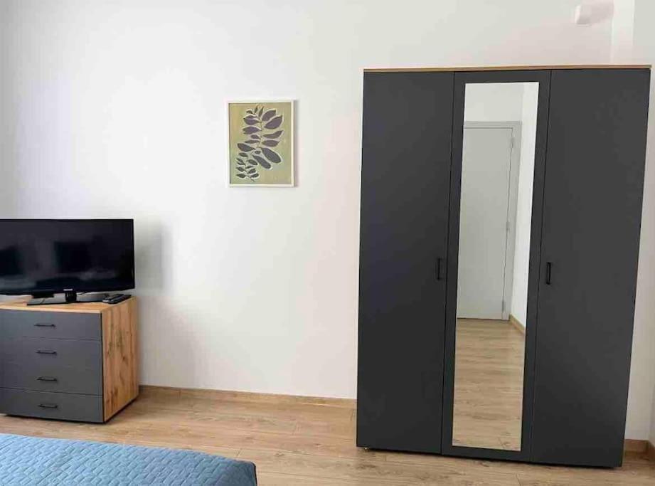 Modern City Center 2 Bedroom Apartment Sofia Luaran gambar